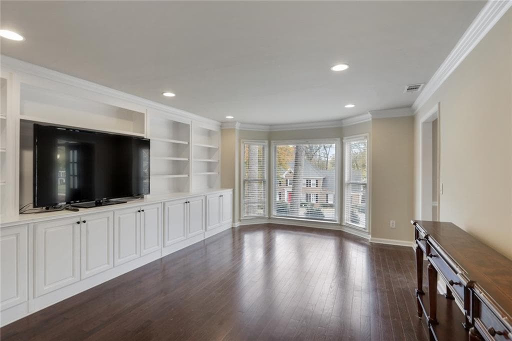 5 bedroom, 3 bathroom, 3,306 sq ft single family residence for sale at 3520 Billingsley Drive, Marietta, GA 30062 — photo 8