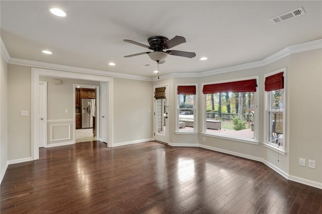 5 bedroom, 3 bathroom, 3,306 sq ft single family residence for sale at 3520 Billingsley Drive, Marietta, GA 30062 — photo 10