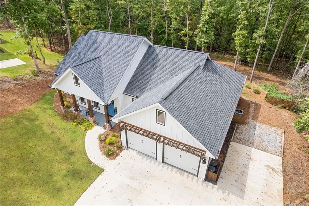 3 bedroom, 2 bathroom, 1,889 sq ft single family residence for sale at 229 Samson Way, Cleveland, GA 30528 — photo 3