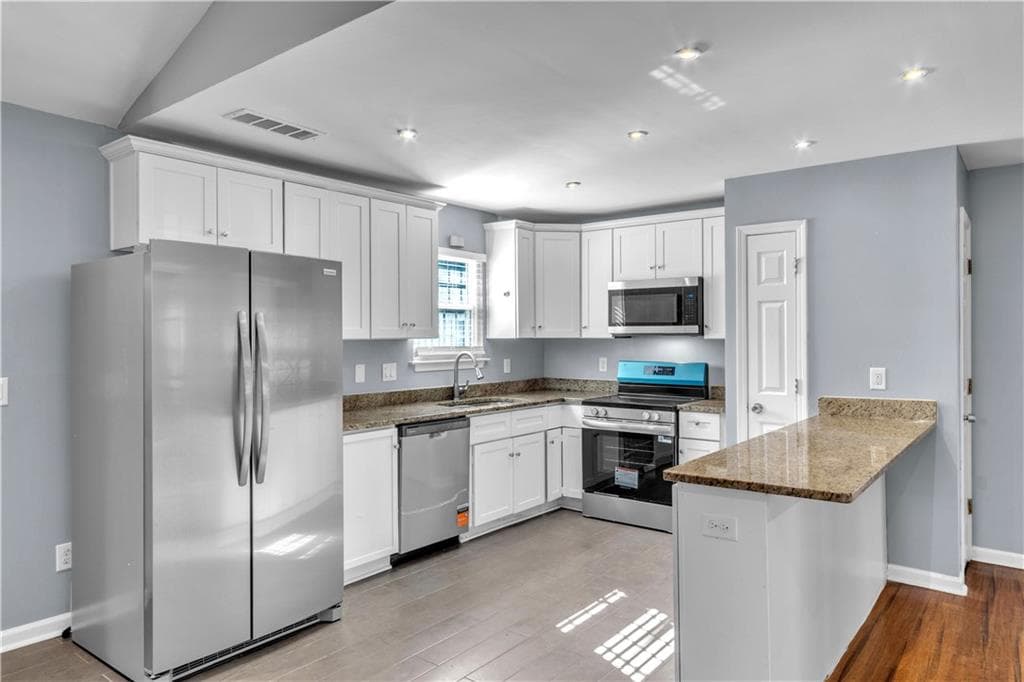 4 bedroom, 2 bathroom, 1,476 sq ft single family residence for sale at 4064 Blanton Avenue, Atlanta, GA 30331 — photo 8