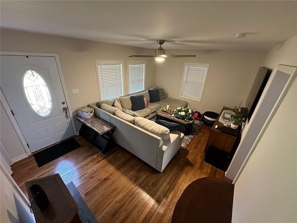 2 bedroom, 1 bathroom, 997 sq ft single family residence for rent at 113 Pinecrest Street, Greensboro, GA 30642 for $1,800 a month — photo 2