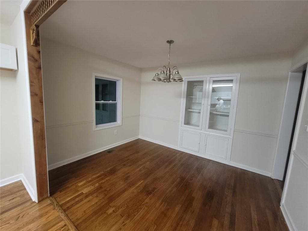 2 bedroom, 1 bathroom, 997 sq ft single family residence for rent at 113 Pinecrest Street, Greensboro, GA 30642 for $1,800 a month — photo 4