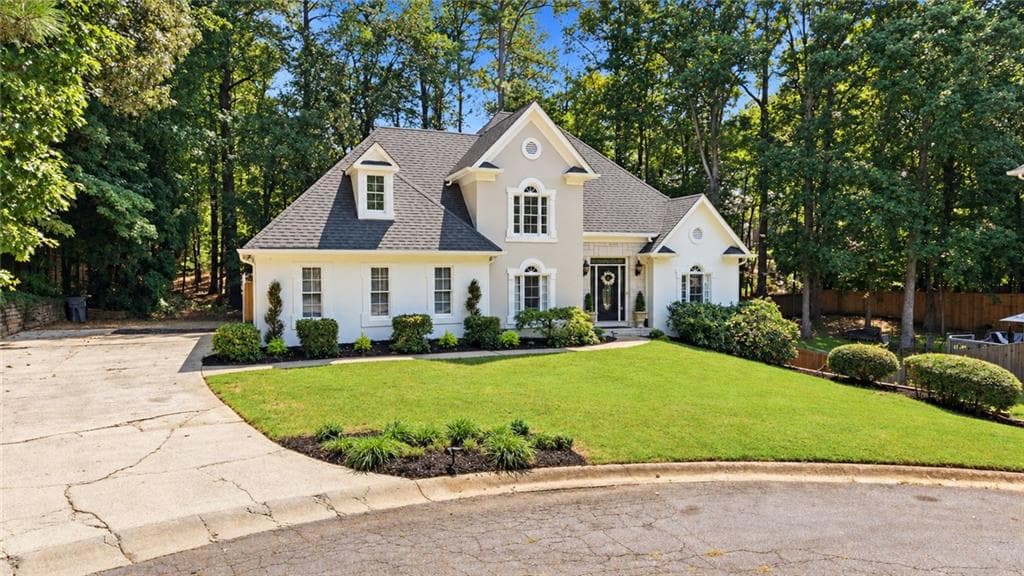 6 bedroom, 4 bathroom, 3,244 sq ft single family residence for sale at 4990 Sawgrass Place, Acworth, GA 30102 — photo 2