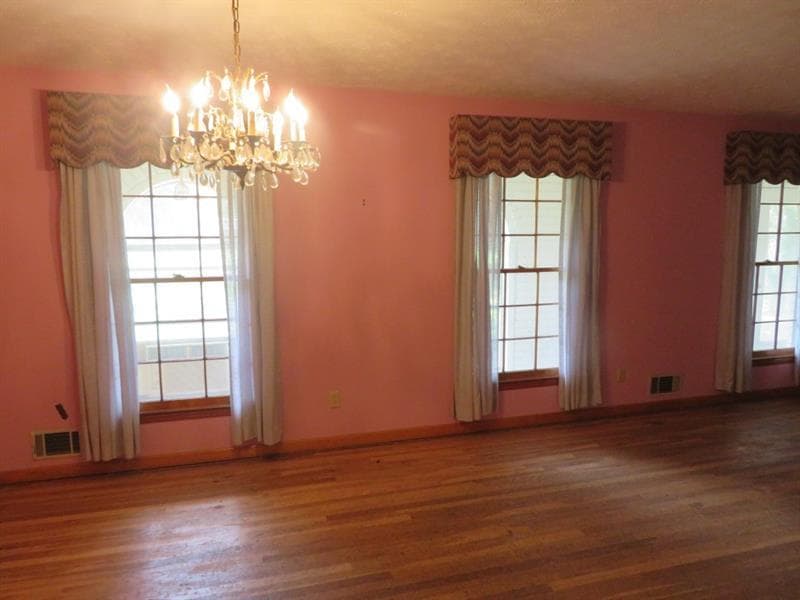 3 bedroom, 2 bathroom, 1,828 sq ft single family residence for sale at 6505 Cherie Lane, South Fulton, GA 30349 — photo 8