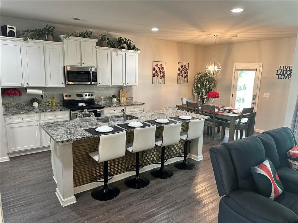 5 bedroom, 4 bathroom, 2,582 sq ft single family residence for sale at 20 Richmond Trail, Oxford, GA 30054 — photo 7