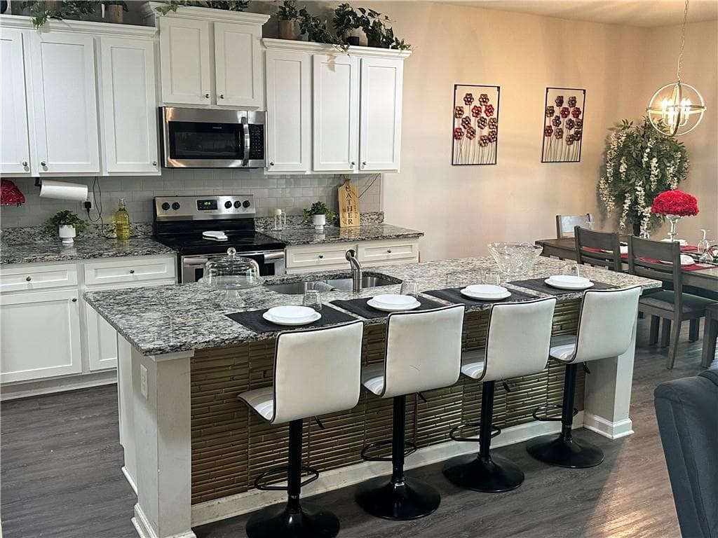 5 bedroom, 4 bathroom, 2,582 sq ft single family residence for sale at 20 Richmond Trail, Oxford, GA 30054 — photo 8