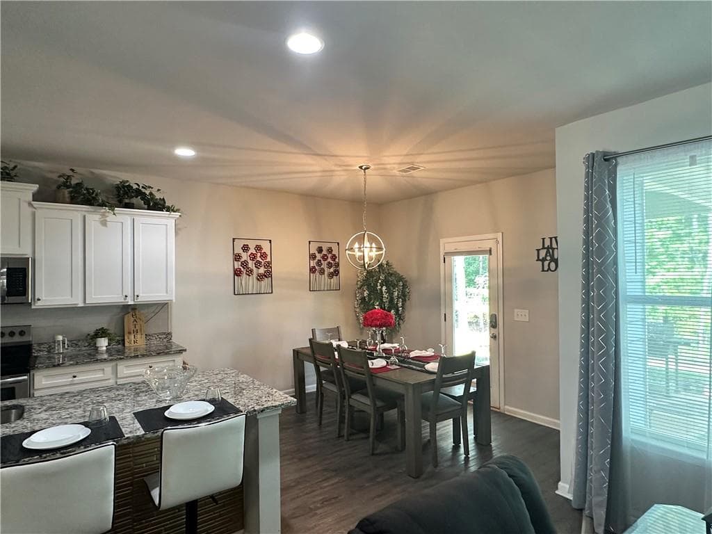 5 bedroom, 4 bathroom, 2,582 sq ft single family residence for sale at 20 Richmond Trail, Oxford, GA 30054 — photo 9