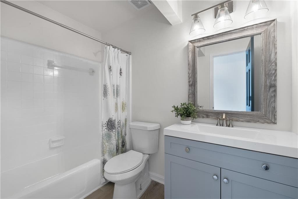 4 bedroom, 3 bathroom, 2,408 sq ft single family residence for sale at 2360 Milstead Circle, Marietta, GA 30066 — photo 6