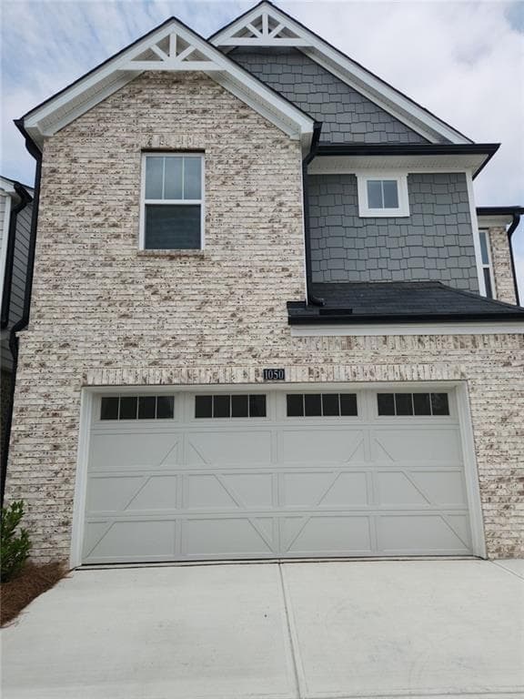 3 bedroom, 3 bathroom, 2,260 sq ft townhouse for rent at 1050 Sunny Lake Drive, Lawrenceville, GA 30043 for $2,390 a month — photo 1 of 36