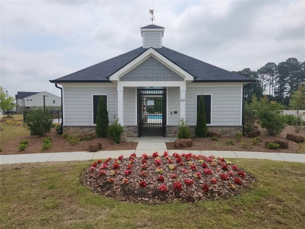3 bedroom, 3 bathroom, 2,260 sq ft townhouse for rent at 1050 Sunny Lake Drive, Lawrenceville, GA 30043 for $2,390 a month — photo 2