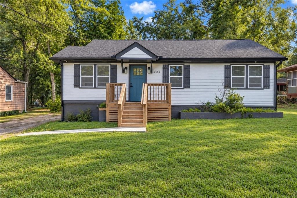 3 bedroom, 2 bathroom, 1,002 sq ft single family residence for sale at 2484 Calvin Avenue, East Point, GA 30344