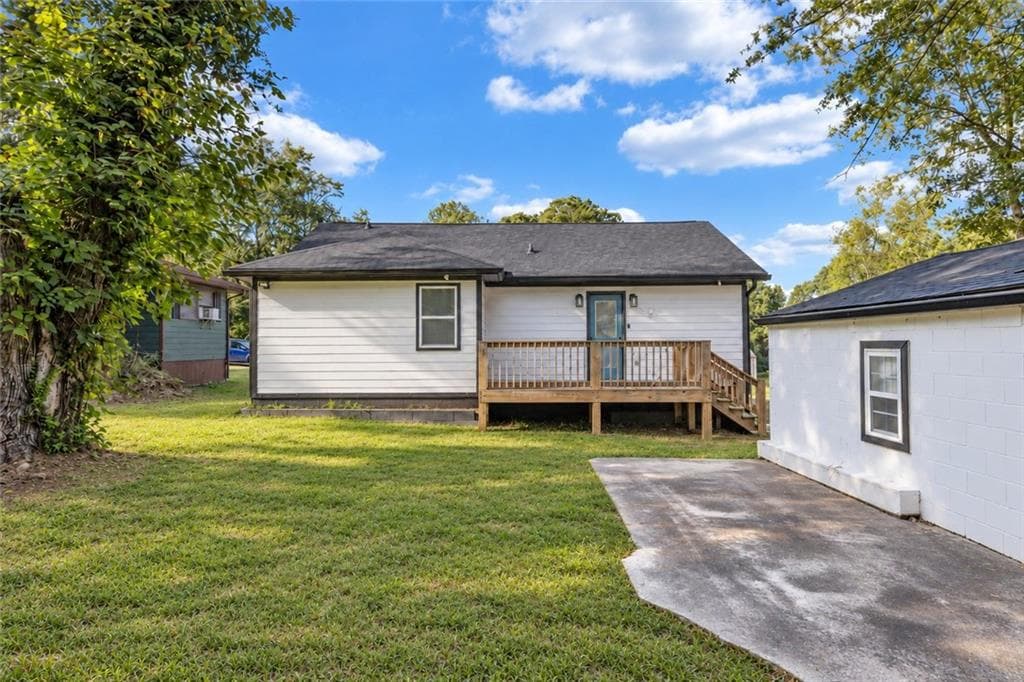 3 bedroom, 2 bathroom, 1,002 sq ft single family residence for sale at 2484 Calvin Avenue, East Point, GA 30344 — photo 4