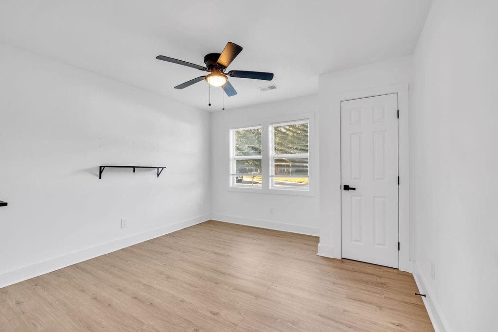 3 bedroom, 2 bathroom, 1,002 sq ft single family residence for sale at 2484 Calvin Avenue, East Point, GA 30344 — photo 9