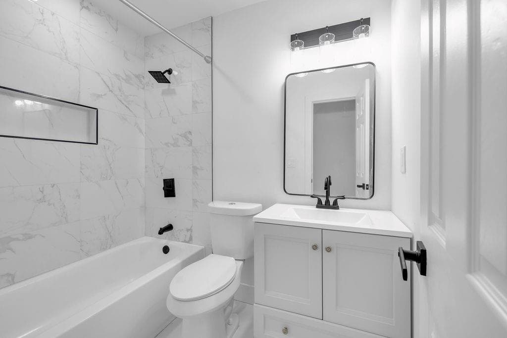 3 bedroom, 2 bathroom, 1,002 sq ft single family residence for sale at 2484 Calvin Avenue, East Point, GA 30344 — photo 10