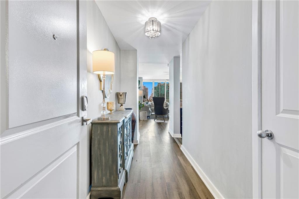 2 bedroom, 2 bathroom, 1,270 sq ft condominium for sale at 3338 Peachtree Road 1507, Atlanta, GA 30326 — photo 2