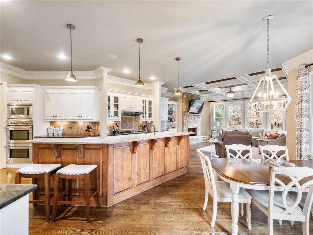 6 bedroom, 6 bathroom, 7,200 sq ft single family residence for sale at 2474 Northern Oak Drive, Braselton, GA 30517 — photo 7