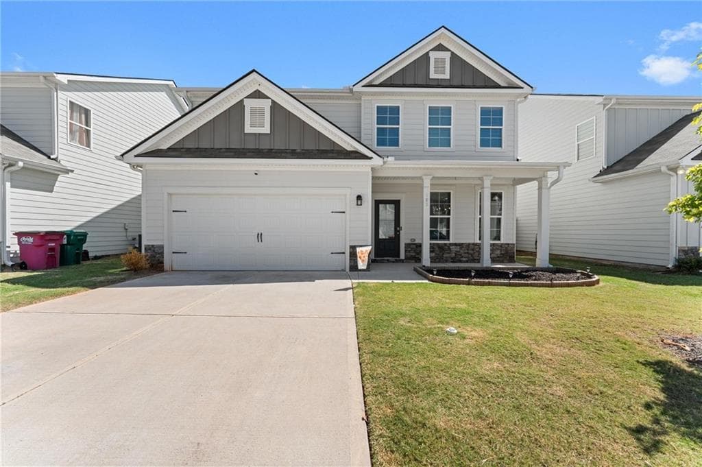 4 bedroom, 3 bathroom, 2,156 sq ft single family residence for sale at 163 Red Birch Lane, Warner Robins, GA 31093