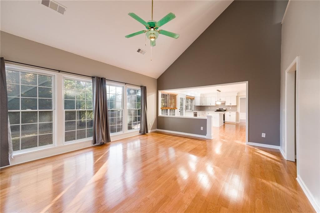 4 bedroom, 3 bathroom, 3,066 sq ft single family residence for rent at 6480 Stapleford Lane, Johns Creek, GA 30097 for $3,600 a month — photo 7