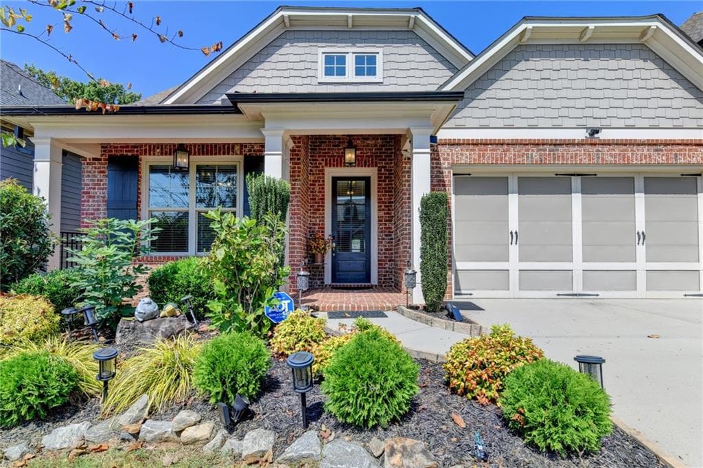 3 bedroom, 2 bathroom, 1,938 sq ft single family residence for sale at 240 Wildcat Ridge Drive, Suwanee, GA 30024 — photo 3