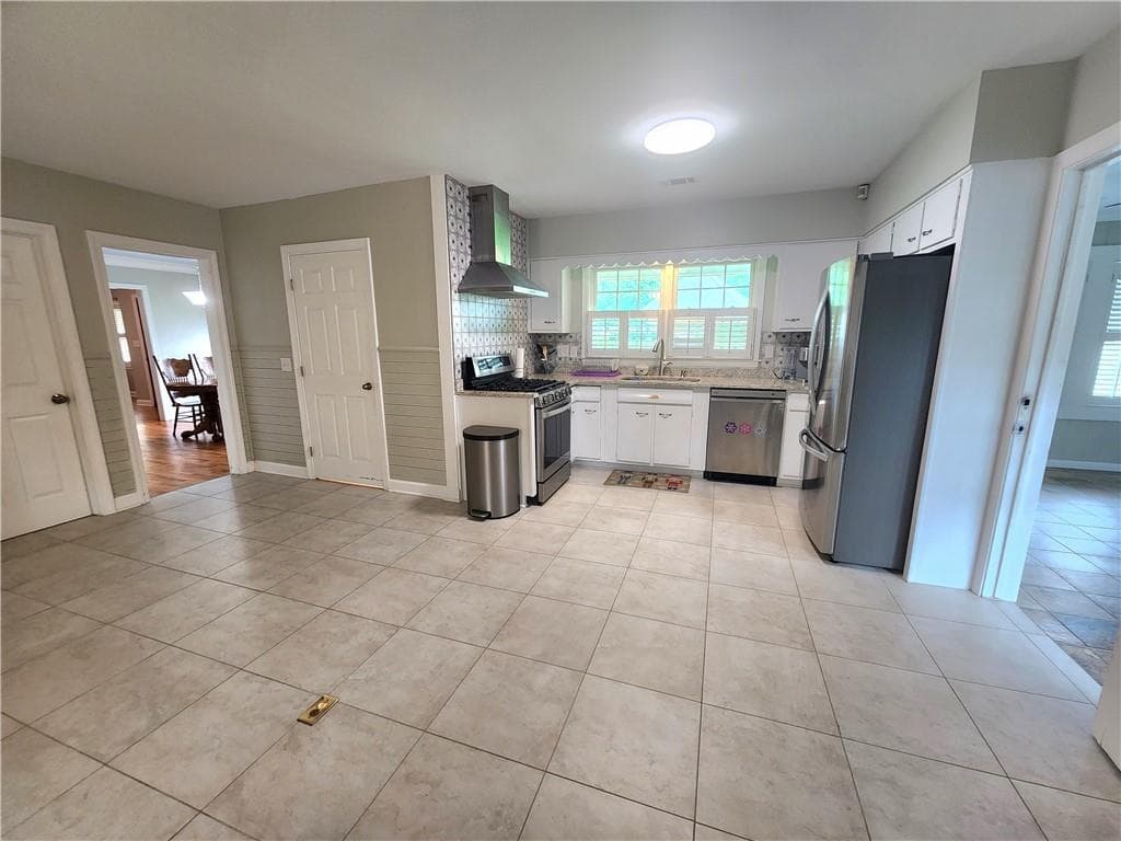 3 bedroom, 2 bathroom, 2,362 sq ft single family residence for sale at 8 Highland Lane, Cartersville, GA 30120 — photo 10