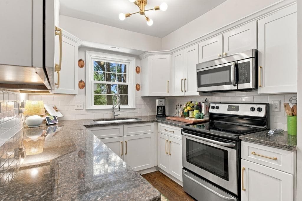 2 bedroom, 3 bathroom, 1,288 sq ft townhouse for sale at 166 Elysian Way, Atlanta, GA 30327 — photo 5