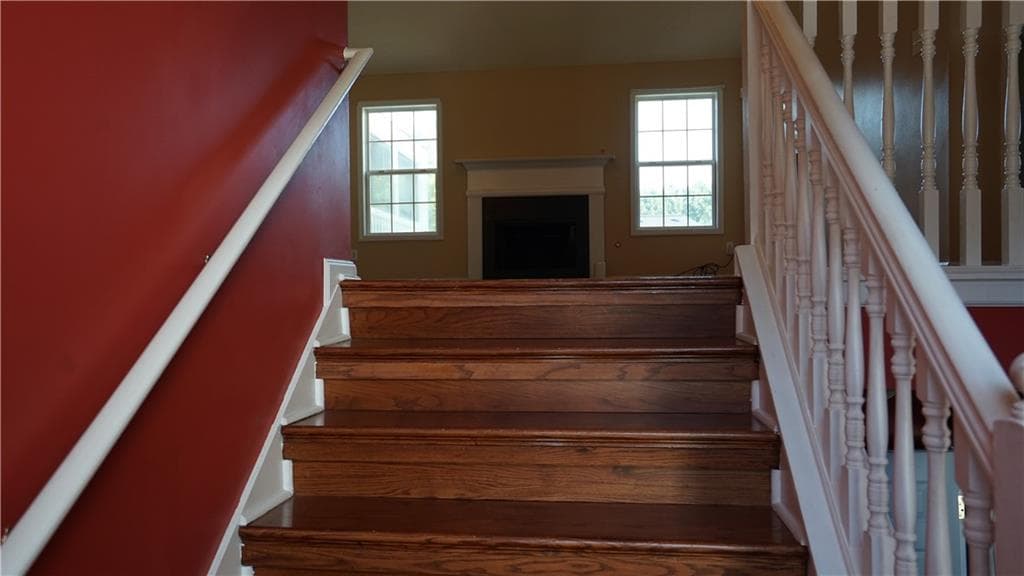 5 bedroom, 3 bathroom, 2,905 sq ft single family residence for sale at 2010 Hillspring Lane, Lithonia, GA 30058 — photo 5