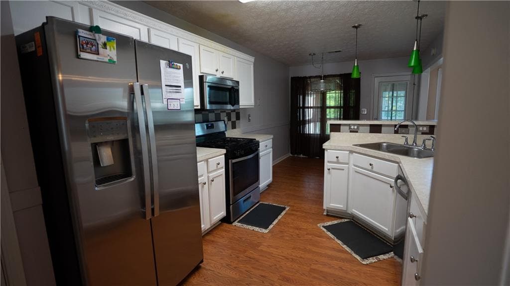 5 bedroom, 3 bathroom, 2,905 sq ft single family residence for sale at 2010 Hillspring Lane, Lithonia, GA 30058 — photo 10