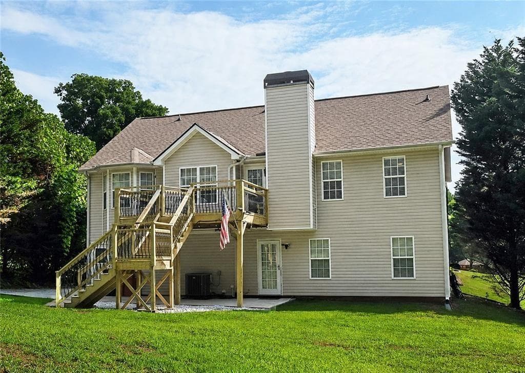 3 bedroom, 3 bathroom, 2,338 sq ft single family residence for sale at 114 Waterbury Lane, Braselton, GA 30517 — photo 2