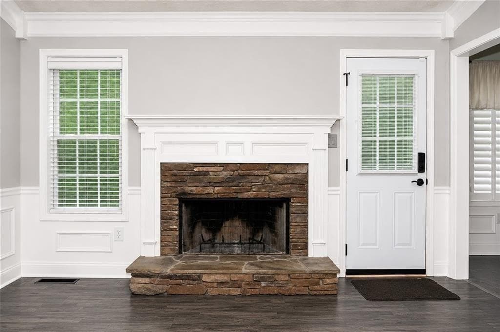 3 bedroom, 3 bathroom, 2,338 sq ft single family residence for sale at 114 Waterbury Lane, Braselton, GA 30517 — photo 4