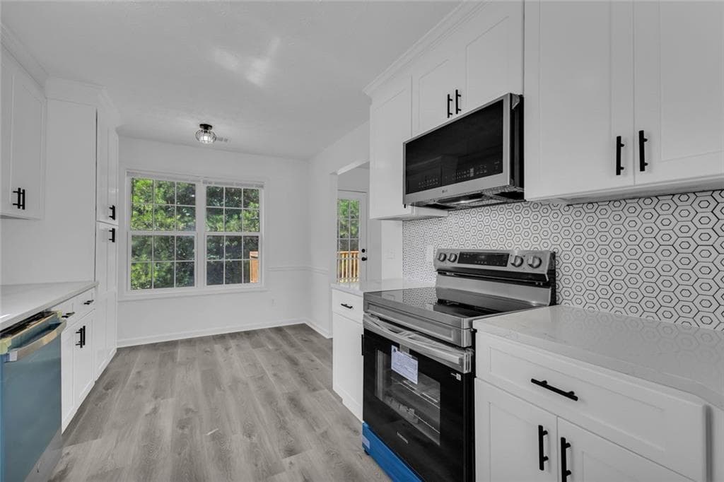 5 bedroom, 3 bathroom, 2,202 sq ft single family residence under contract at 145 Clover Valley Drive, Covington, GA 30016 — photo 8