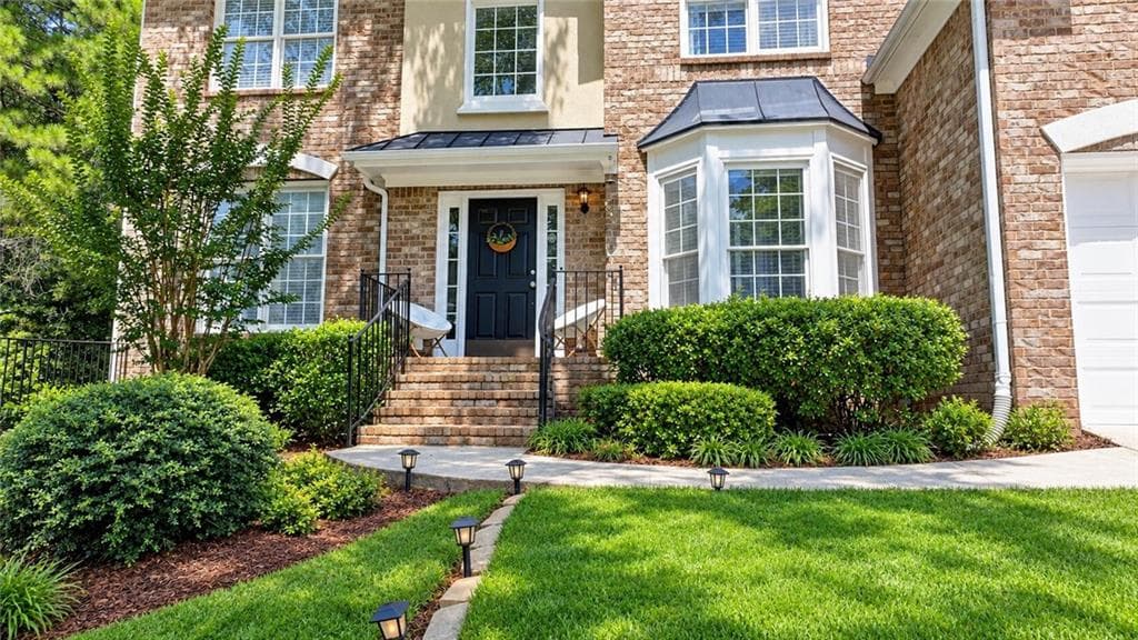 7 bedroom, 4 bathroom, 3,874 sq ft single family residence for sale at 3270 Royal Creek Way, Lilburn, GA 30047 — photo 3