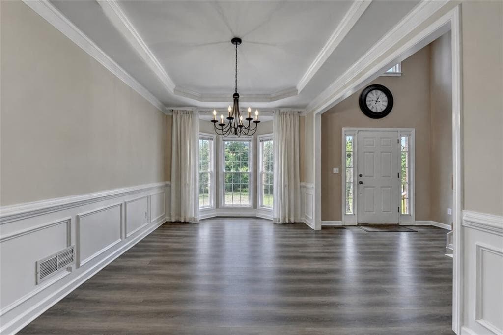 7 bedroom, 4 bathroom, 3,874 sq ft single family residence for sale at 3270 Royal Creek Way, Lilburn, GA 30047 — photo 8