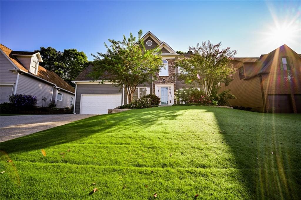 5 bedroom, 3 bathroom, 2,208 sq ft single family residence for sale at 3438 RIDGEMILL Circle, Dacula, GA 30019 — photo 4