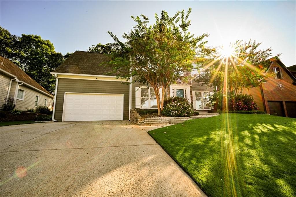 5 bedroom, 3 bathroom, 2,208 sq ft single family residence for sale at 3438 RIDGEMILL Circle, Dacula, GA 30019 — photo 5