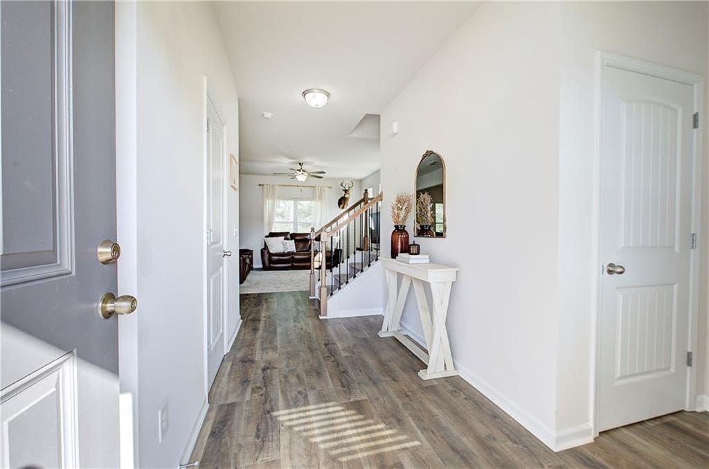 3 bedroom, 3 bathroom, 1,740 sq ft single family residence for sale at 16 Maycroft Court, Rome, GA 30161 — photo 6