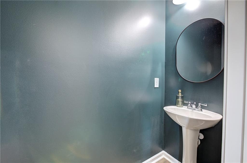 3 bedroom, 3 bathroom, 1,740 sq ft single family residence for sale at 16 Maycroft Court, Rome, GA 30161 — photo 10