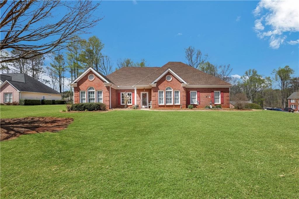 3 bedroom, 2 bathroom, 1,931 sq ft single family residence for rent at 6505 DANIEL Court, Cumming, GA 30040 for $2,950 a month — photo 2