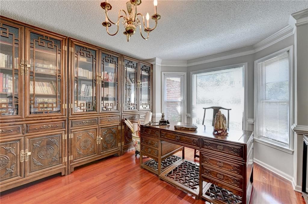 6 bedroom, 4 bathroom, 4,044 sq ft single family residence for sale at 1975 Wynfield Point Drive, Buford, GA 30519 — photo 6
