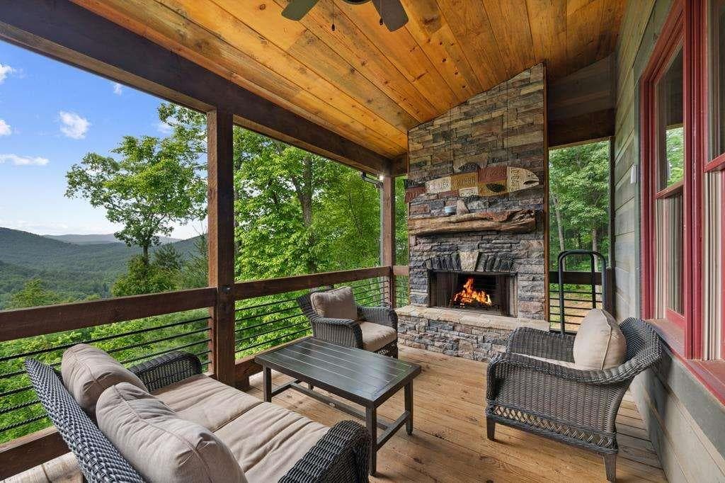 3 bedroom, 4 bathroom, 2,836 sq ft single family residence for sale at 370 High Ridge Road, Epworth, GA 30541 — photo 5