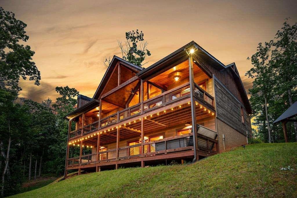 3 bedroom, 4 bathroom, 2,836 sq ft single family residence for sale at 370 High Ridge Road, Epworth, GA 30541 — photo 9