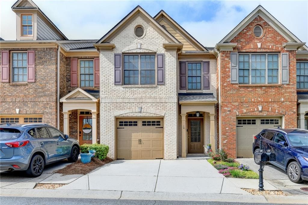 2 bedroom, 3 bathroom, 1,798 sq ft townhouse for sale at 2726 Beynon Lane, Suwanee, GA 30024