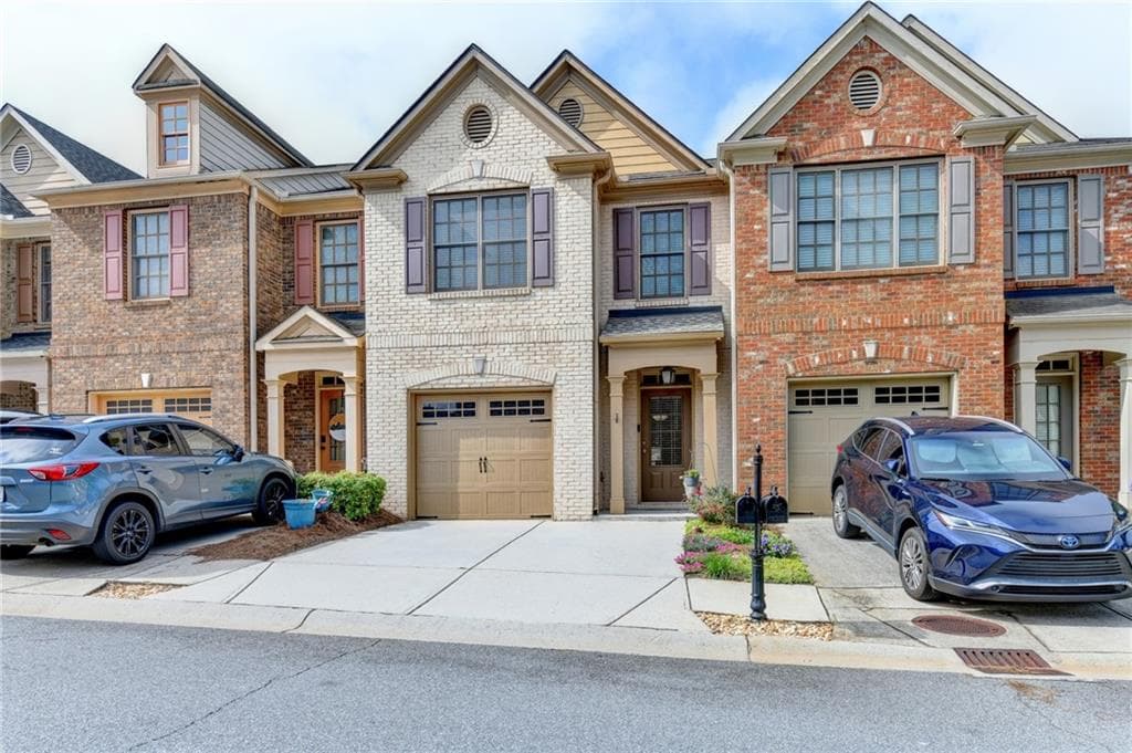 2 bedroom, 3 bathroom, 1,798 sq ft townhouse for sale at 2726 Beynon Lane, Suwanee, GA 30024 — photo 2