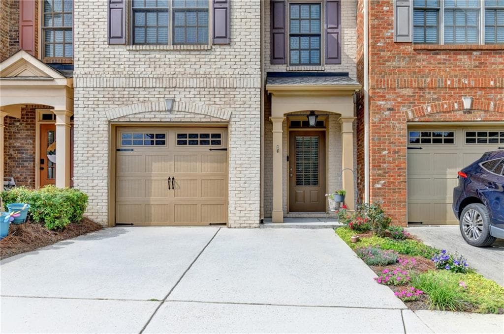 2 bedroom, 3 bathroom, 1,798 sq ft townhouse for sale at 2726 Beynon Lane, Suwanee, GA 30024 — photo 3