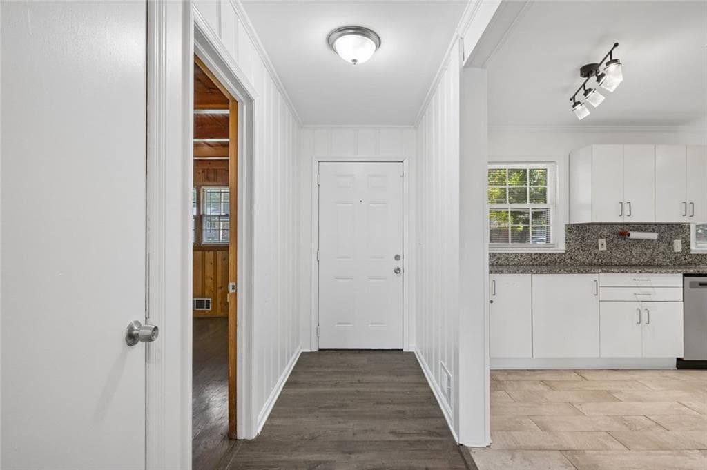4 bedroom, 2 bathroom, 1,846 sq ft single family residence for sale at 2677 Lancaster Drive, East Point, GA 30344 — photo 6