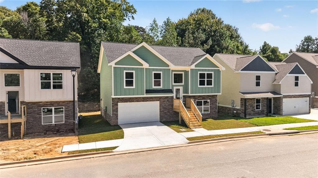 5 bedroom, 2 bathroom, 2,720 sq ft single family residence for sale at 2140 Rosemary Way, Gainesville, GA 30507 — photo 8