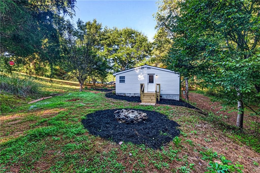 3 bedroom, 2 bathroom, 1,288 sq ft single family residence for sale at 100 Salisbury Road, Dahlonega, GA 30533 — photo 9
