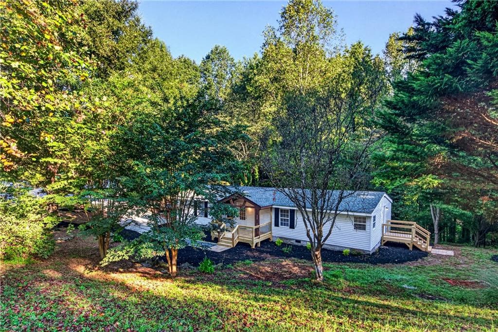 3 bedroom, 2 bathroom, 1,288 sq ft single family residence for sale at 100 Salisbury Road, Dahlonega, GA 30533 — photo 4