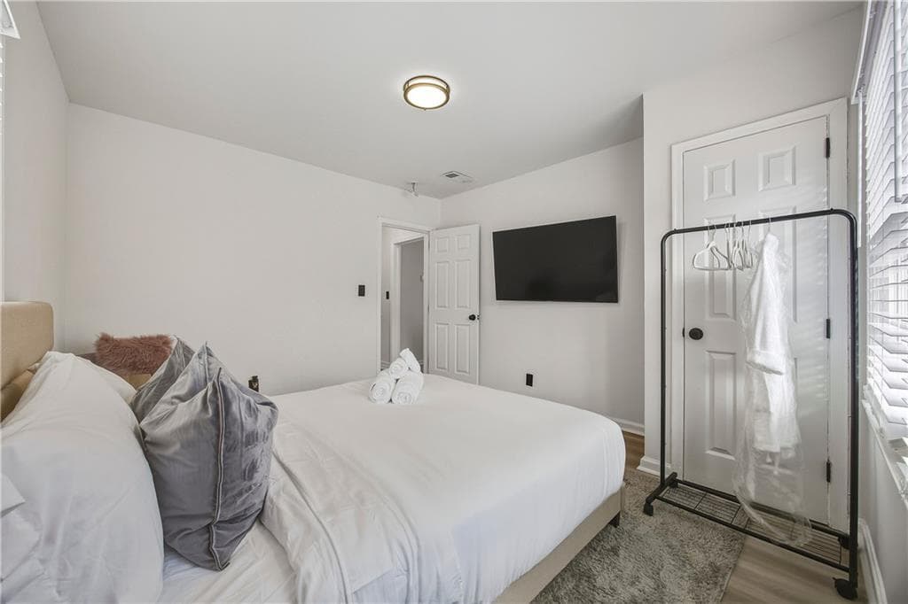3 bedroom, 2 bathroom, 1,456 sq ft single family residence for sale at 951 Lawton Street, Atlanta, GA 30310 — photo 8