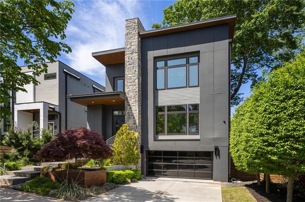4 bedroom, 4 bathroom, 3,845 sq ft single family residence for sale at 640 East Avenue, Atlanta, GA 30312 — photo 2