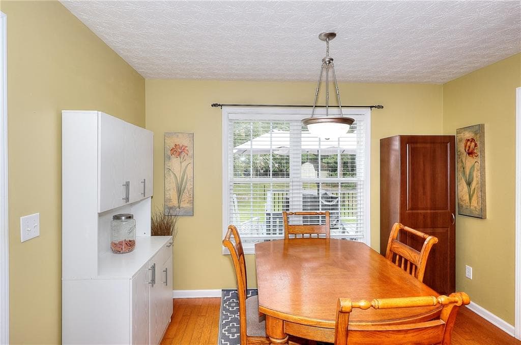 3 bedroom, 3 bathroom, 3,304 sq ft single family residence for sale at 1106 Caroline Court, Loganville, GA 30052 — photo 7